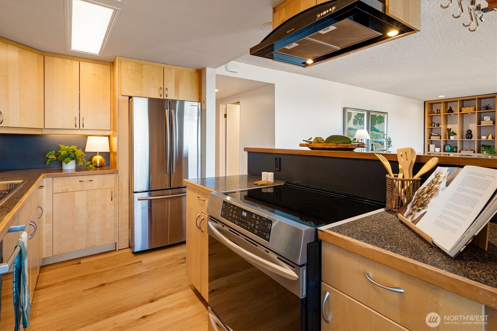 1605 5th Avenue N Seattle WA 98109