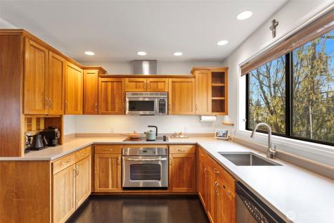 611 S State Street Kirkland WA 98033