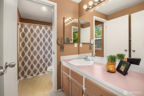 11526 114th Court NE Kirkland WA 98033