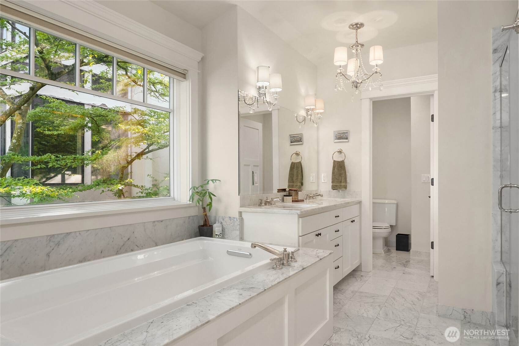 1114 Lakeview Boulevard E Seattle WA 98102