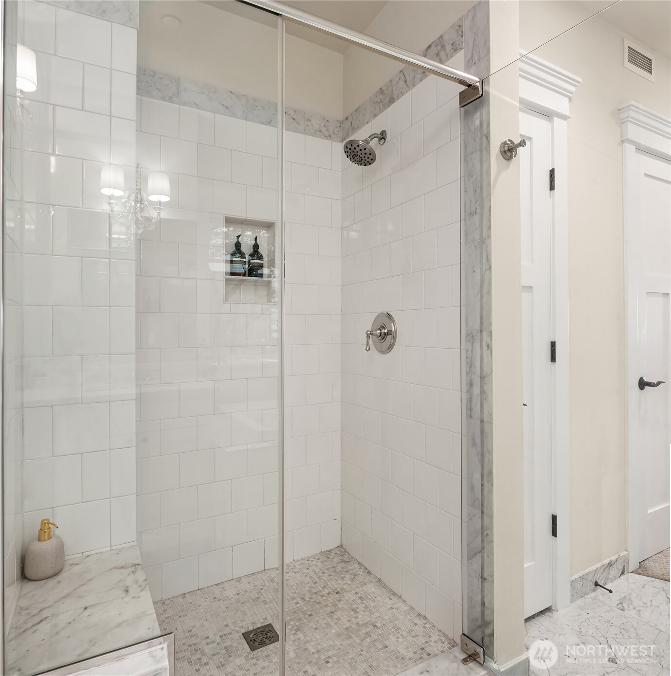 1114 Lakeview Boulevard E Seattle WA 98102