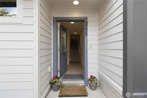 2225 NW Moraine Place Issaquah WA 98027