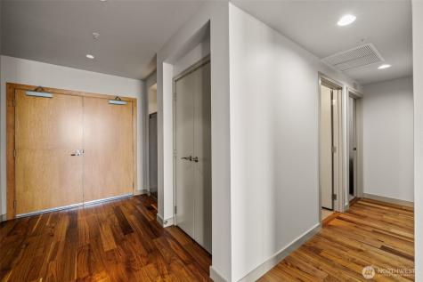 10610 NE 9th Place Bellevue WA 98004