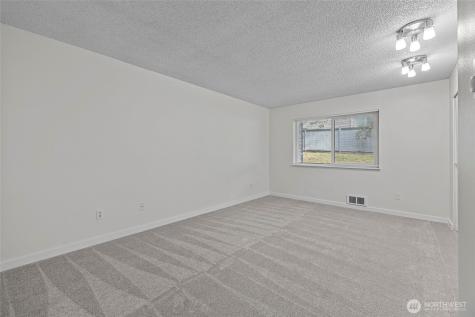 8823 Holly Drive Everett WA 98208