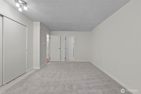 8823 Holly Drive Everett WA 98208