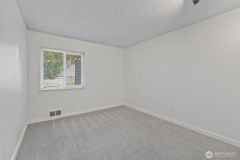 8823 Holly Drive Everett WA 98208