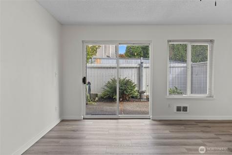 8823 Holly Drive Everett WA 98208