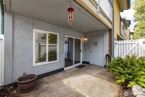 8823 Holly Drive Everett WA 98208