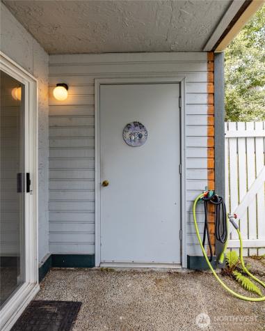 8823 Holly Drive Everett WA 98208