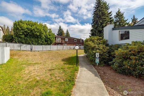 8823 Holly Drive Everett WA 98208