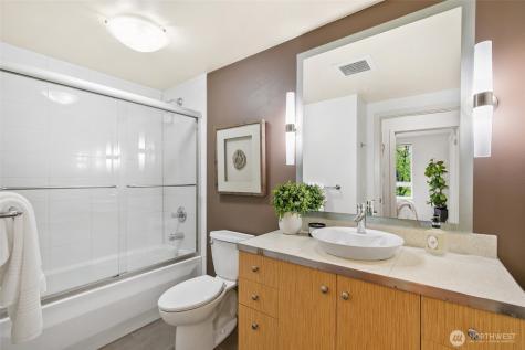 3104 Western Avenue Seattle WA 98121