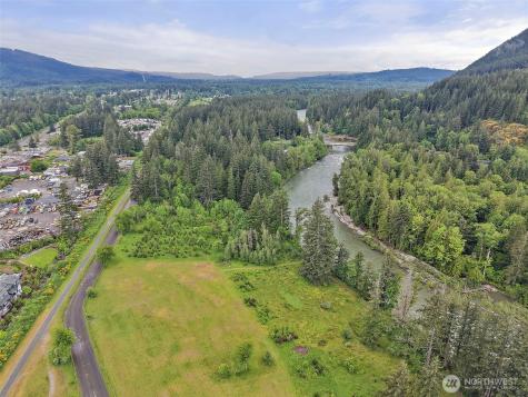 1890 SE 12th Street North Bend WA 98045