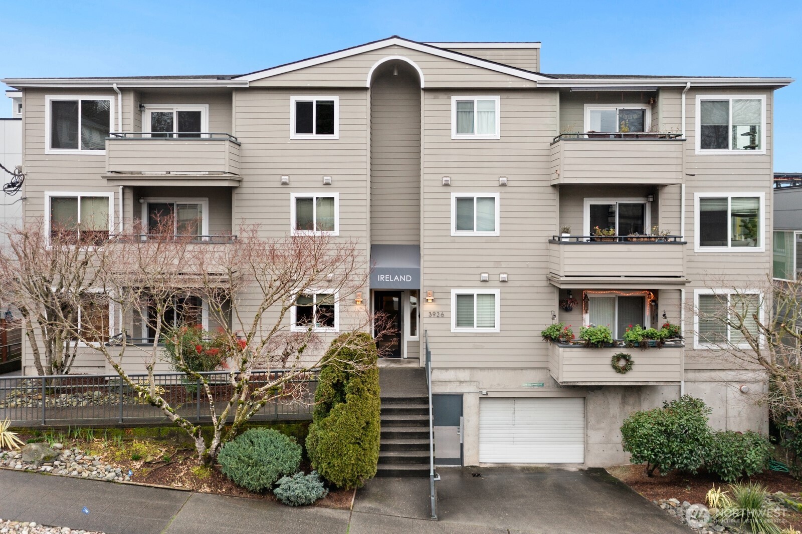 3926 1st Avenue NE Seattle WA 98015