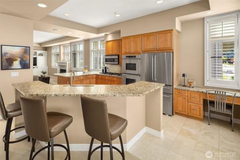 5726 Lake Washington Boulevard NE Kirkland WA 98033
