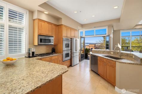 5726 Lake Washington Boulevard NE Kirkland WA 98033