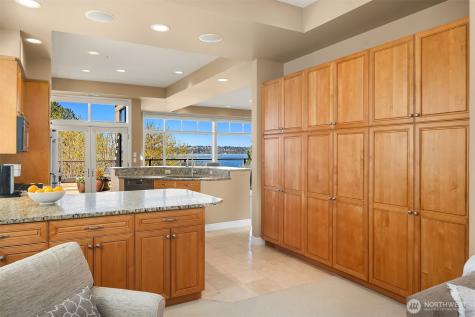 5726 Lake Washington Boulevard NE Kirkland WA 98033