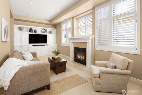 5726 Lake Washington Boulevard NE Kirkland WA 98033