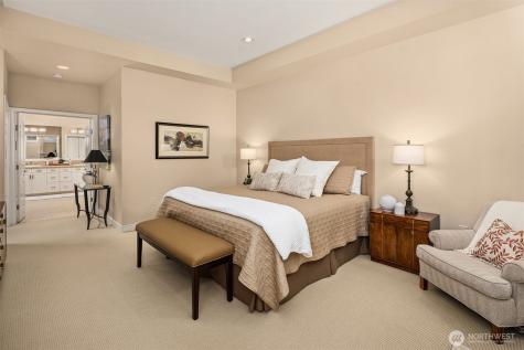 5726 Lake Washington Boulevard NE Kirkland WA 98033