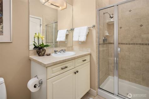 5726 Lake Washington Boulevard NE Kirkland WA 98033