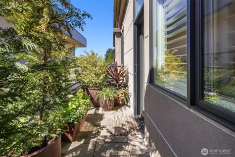 5726 Lake Washington Boulevard NE Kirkland WA 98033