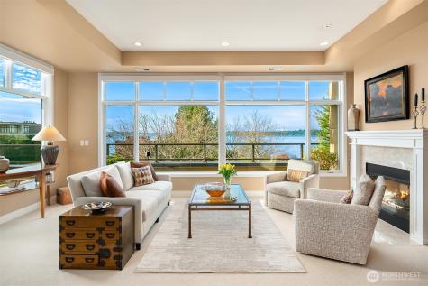 5726 Lake Washington Boulevard NE Kirkland WA 98033