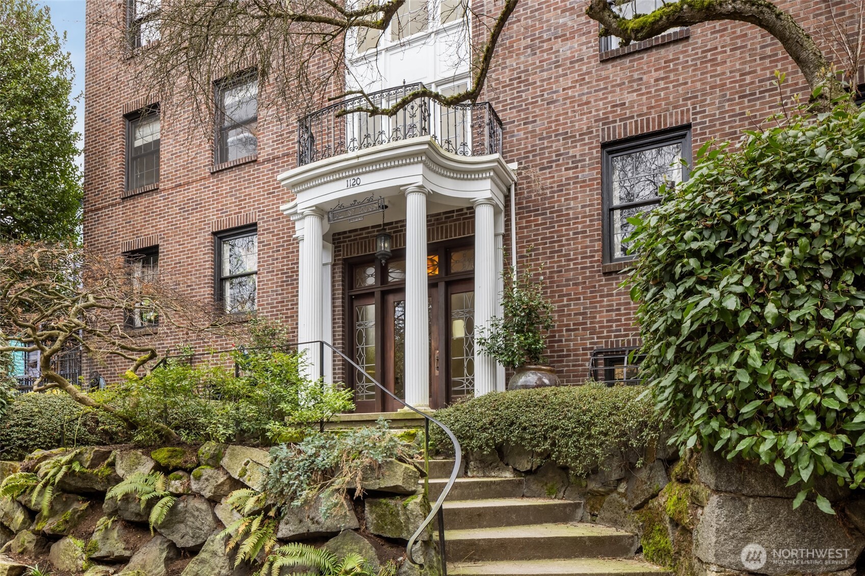 1120 17th Avenue Seattle WA 98122