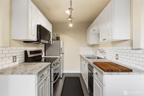 1120 17th Avenue Seattle WA 98122
