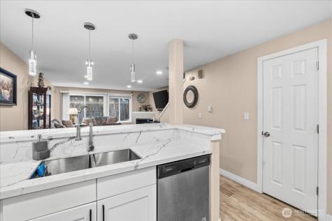 931 4th Avenue N Kent WA 98032