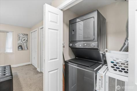 931 4th Avenue N Kent WA 98032