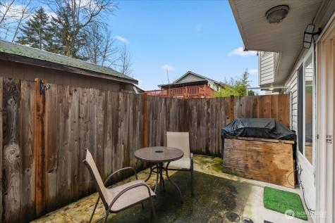931 4th Avenue N Kent WA 98032