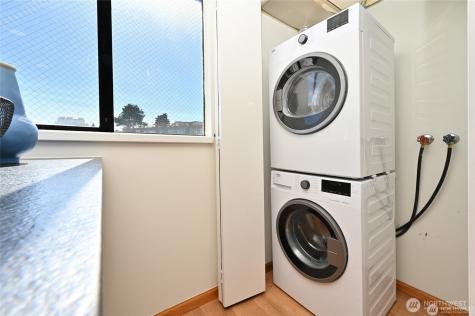 3710 25th Place W Seattle WA 98199