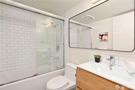 3710 25th Place W Seattle WA 98199