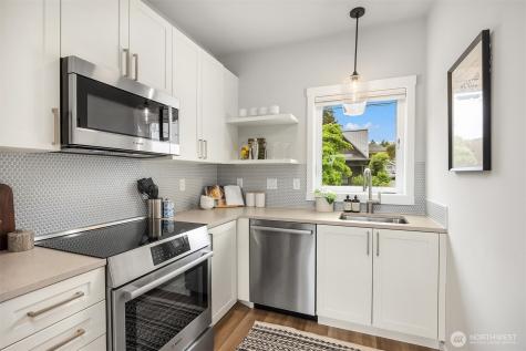 516 N 61st Street Seattle WA 98103