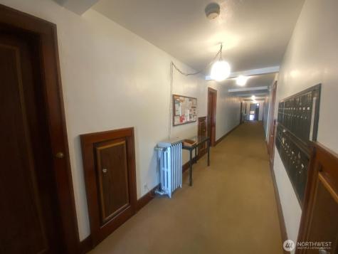 4725 15th Avenue NE Seattle WA 98105
