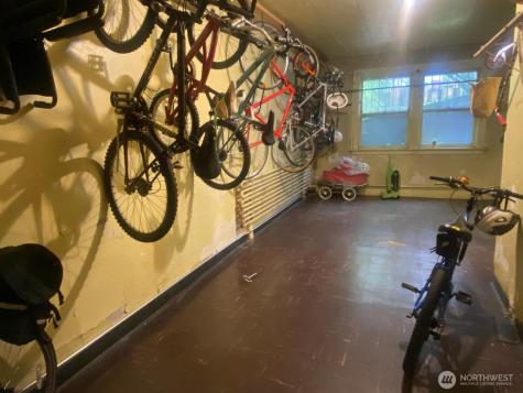 4725 15th Avenue NE Seattle WA 98105