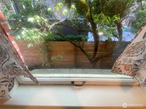 4725 15th Avenue NE Seattle WA 98105