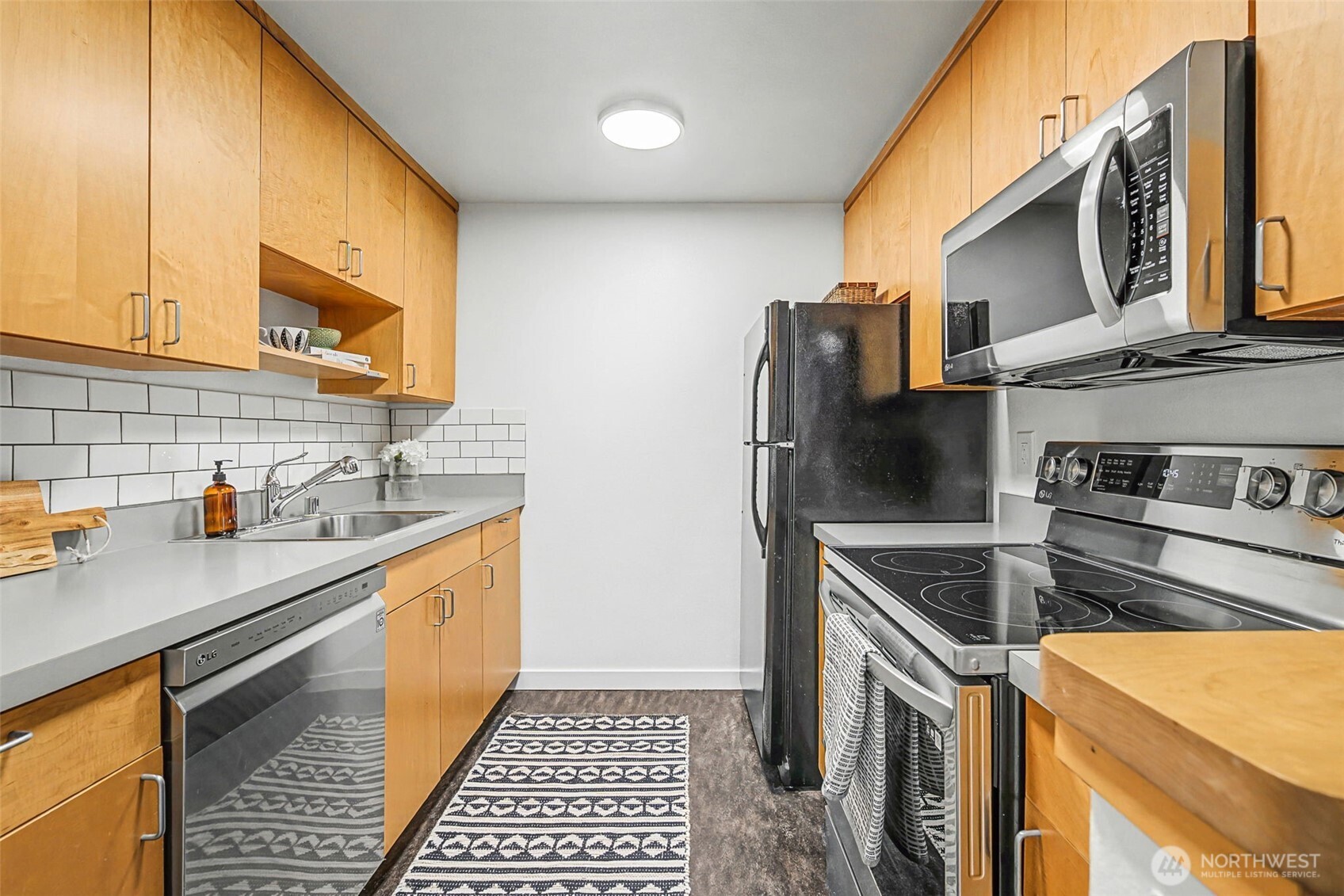 4111 Whitman Avenue N Seattle WA 98103