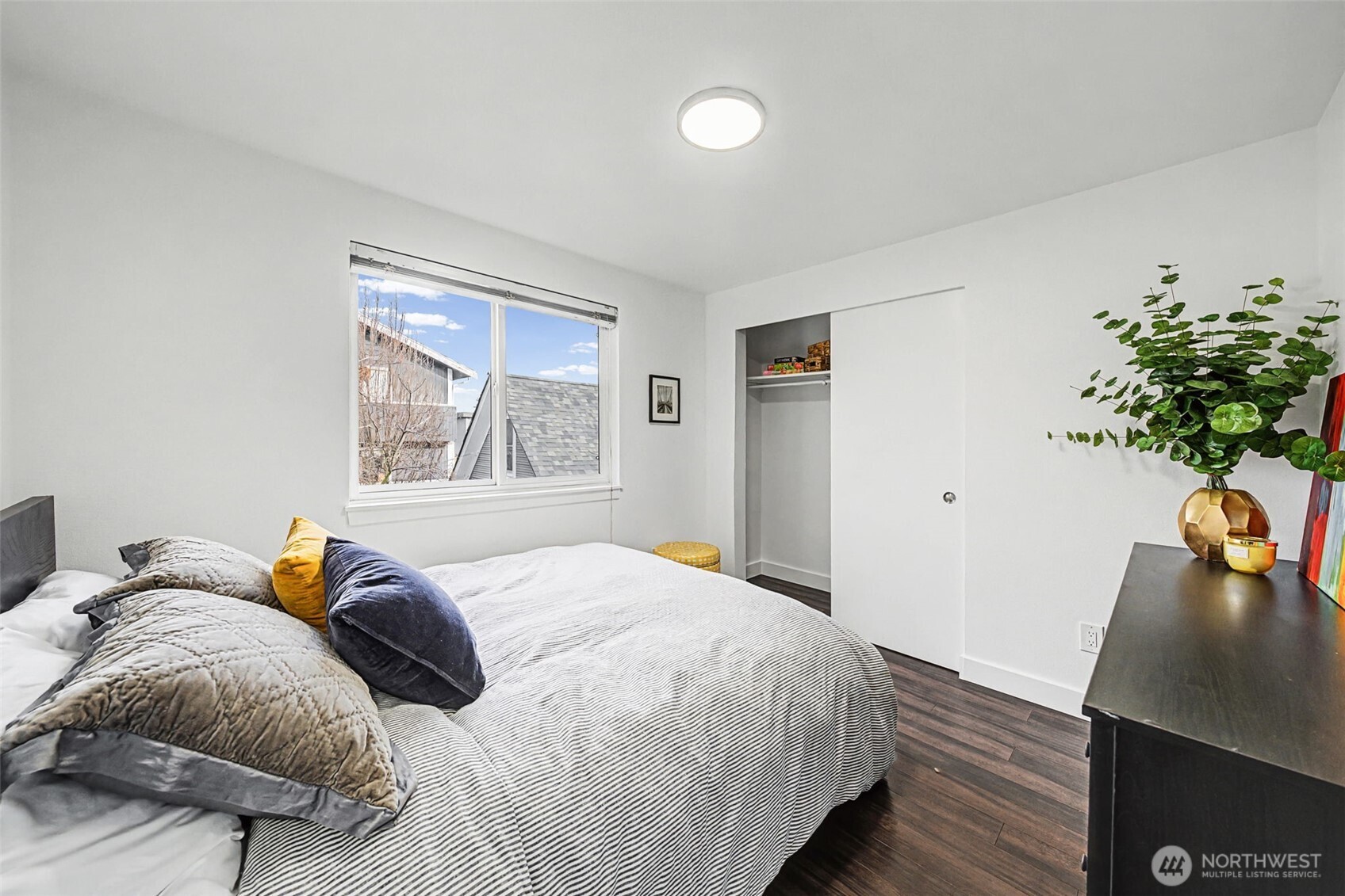 4111 Whitman Avenue N Seattle WA 98103