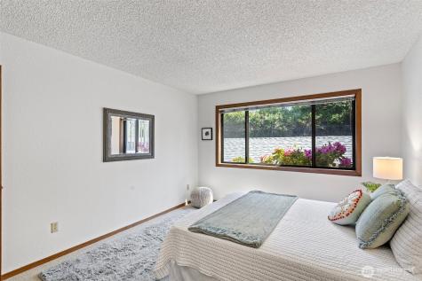 12840 SE 40th Court Bellevue WA 98006