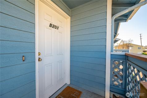 537 NE Ellis Way Oak Harbor WA 98277