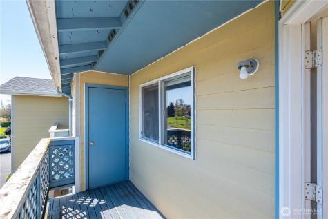 537 NE Ellis Way Oak Harbor WA 98277