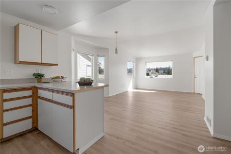 537 NE Ellis Way Oak Harbor WA 98277