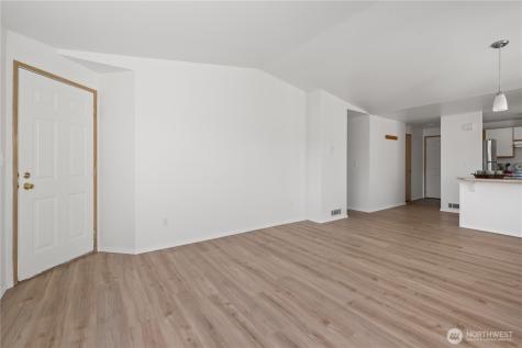 537 NE Ellis Way Oak Harbor WA 98277