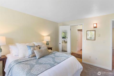 213 Shepard Way NW Bainbridge Island WA 98110