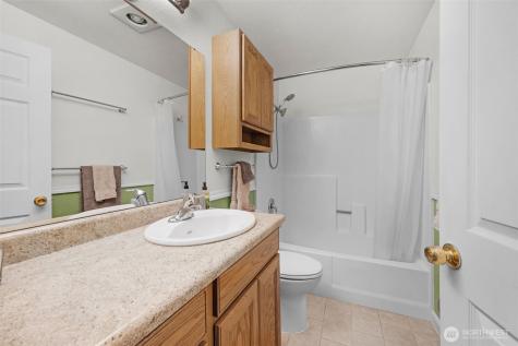 13715 SE 258th Place Kent WA 98042
