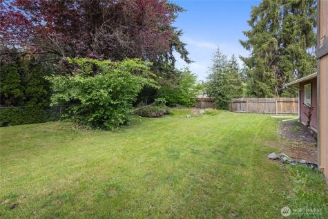 10214 13th Avenue Ct E Tacoma WA 98445