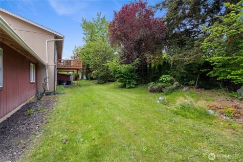 10214 13th Avenue Ct E Tacoma WA 98445