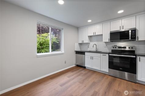 10214 13th Avenue Ct E Tacoma WA 98445