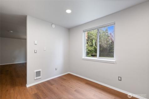 10214 13th Avenue Ct E Tacoma WA 98445