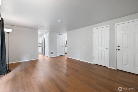 10214 13th Avenue Ct E Tacoma WA 98445